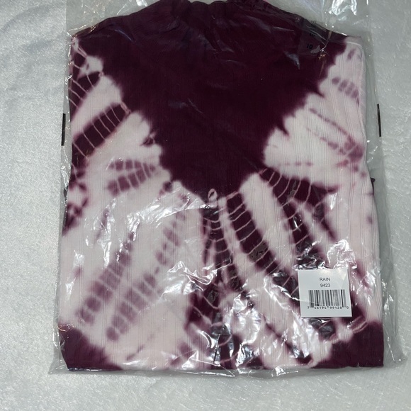 Justice shirt Rhododendron tie dye maroon mock neck top tee long sleeve new* - Picture 3 of 5